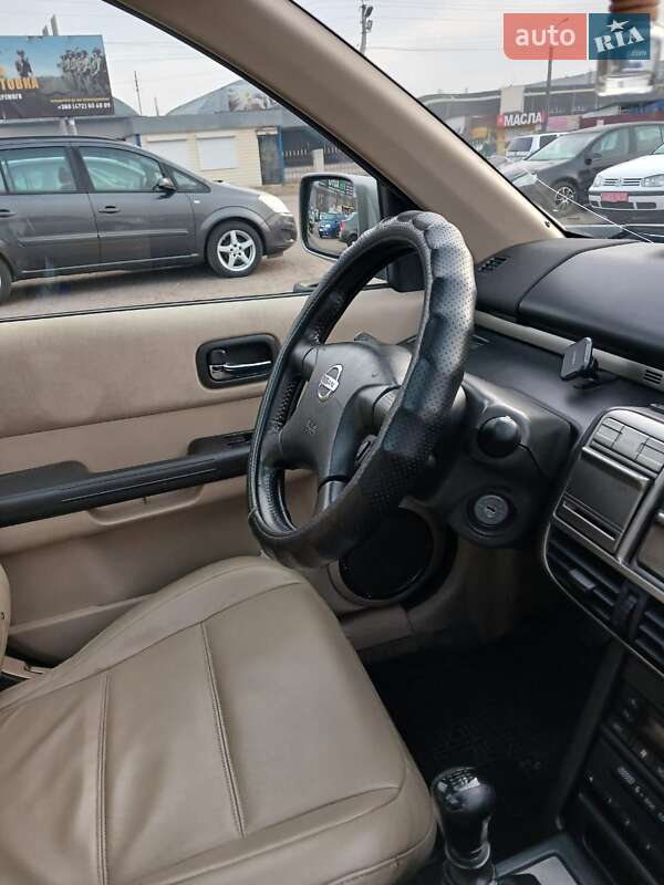 Позашляховик / Кросовер Nissan X-Trail 2003 в Черкасах
