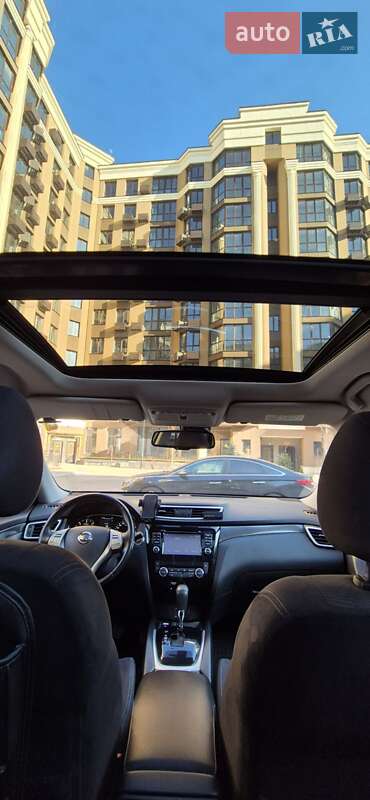 Внедорожник / Кроссовер Nissan X-Trail 2017 в Софиевской Борщаговке