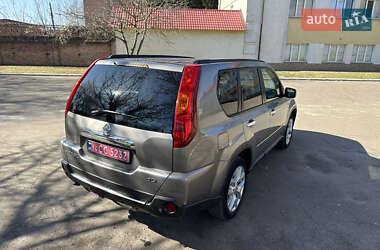 Внедорожник / Кроссовер Nissan X-Trail 2010 в 
