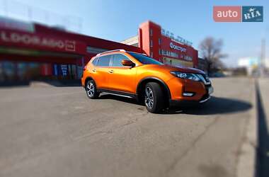 Позашляховик / Кросовер Nissan X-Trail 2017 в 