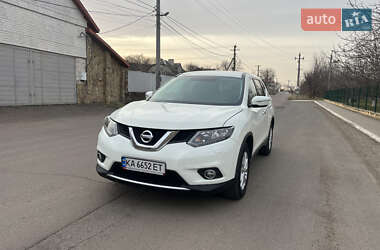 Внедорожник / Кроссовер Nissan X-Trail 2016 в 