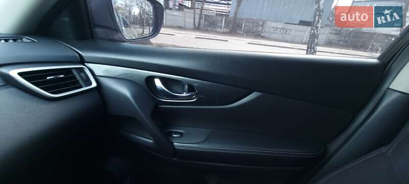 Внедорожник / Кроссовер Nissan X-Trail 2017 в Киеве