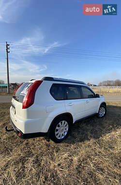 Позашляховик / Кросовер Nissan X-Trail 2012 в 