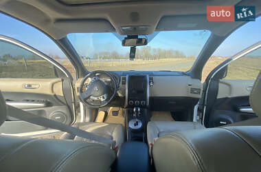 Позашляховик / Кросовер Nissan X-Trail 2012 в 