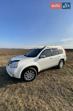 Позашляховик / Кросовер Nissan X-Trail 2012 в 