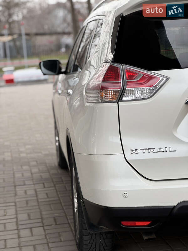 Позашляховик / Кросовер Nissan X-Trail 2017 в Дніпрі