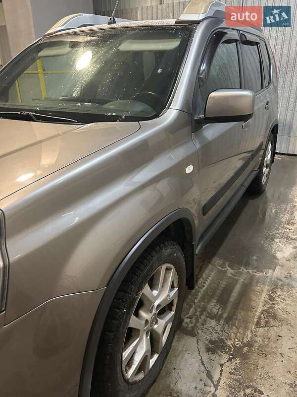 Позашляховик / Кросовер Nissan X-Trail 2010 в Львові