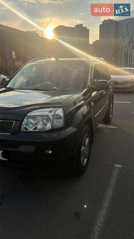 Внедорожник / Кроссовер Nissan X-Trail 2005 в Киеве