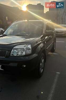 Внедорожник / Кроссовер Nissan X-Trail 2005 в 