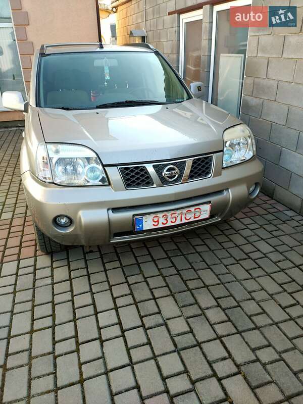 Nissan X-Trail 2004
