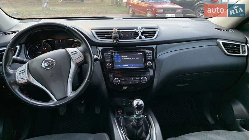 Внедорожник / Кроссовер Nissan X-Trail 2016 в Ровно