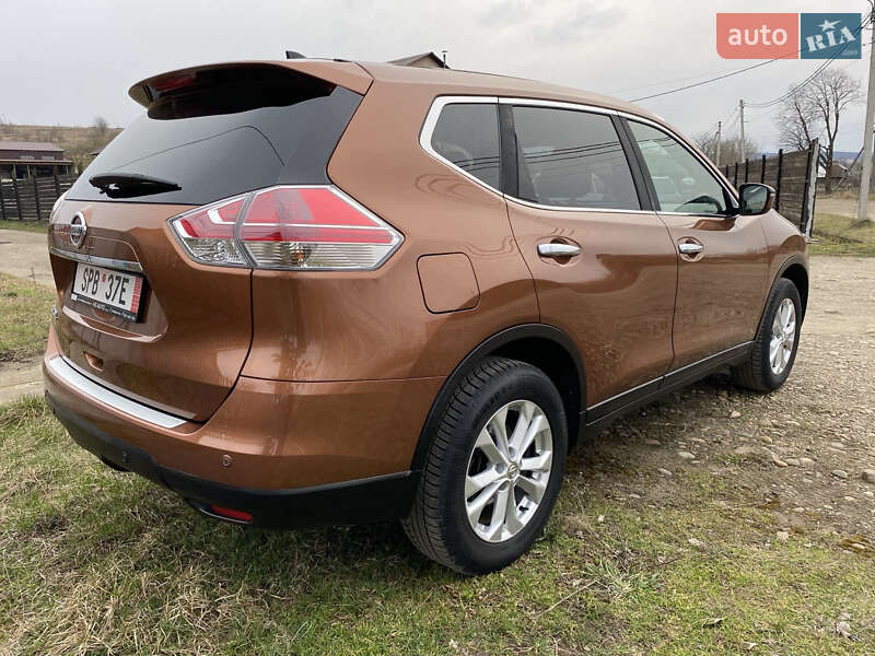 Внедорожник / Кроссовер Nissan X-Trail 2016 в Калуше