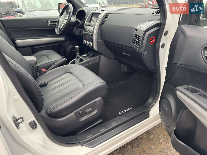 Внедорожник / Кроссовер Nissan X-Trail 2011 в Луцке