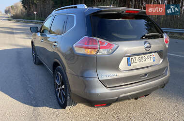Внедорожник / Кроссовер Nissan X-Trail 2016 в 