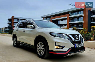 Внедорожник / Кроссовер Nissan X-Trail 2018 в 