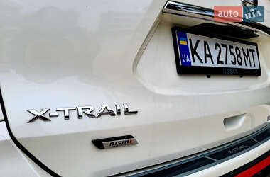 Внедорожник / Кроссовер Nissan X-Trail 2018 в 