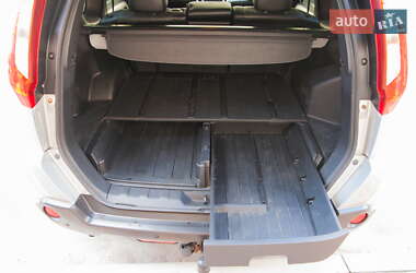 Позашляховик / Кросовер Nissan X-Trail 2013 в 