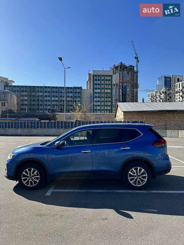 Позашляховик / Кросовер Nissan X-Trail 2017 в Києві