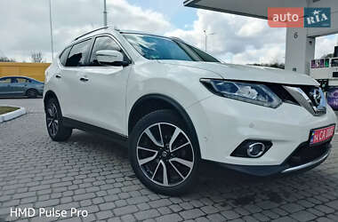 Внедорожник / Кроссовер Nissan X-Trail 2015 в 