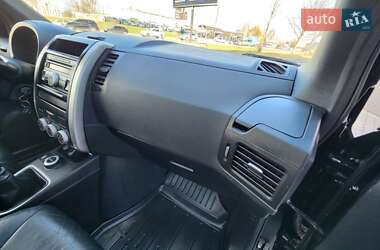 Позашляховик / Кросовер Nissan X-Trail 2012 в 