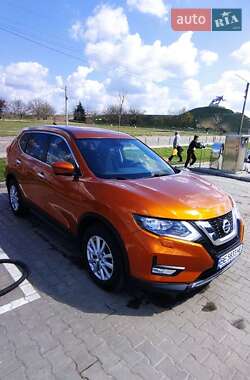 Позашляховик / Кросовер Nissan X-Trail 2018 в 