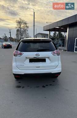 Внедорожник / Кроссовер Nissan X-Trail 2015 в 