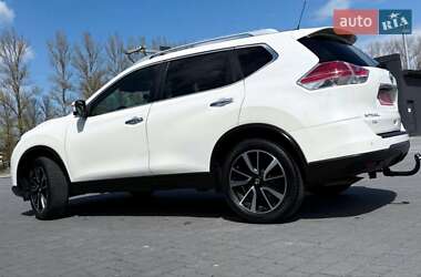 Внедорожник / Кроссовер Nissan X-Trail 2016 в 