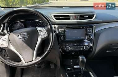 Внедорожник / Кроссовер Nissan X-Trail 2016 в 