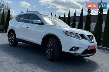 Внедорожник / Кроссовер Nissan X-Trail 2016 в 