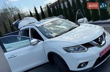 Внедорожник / Кроссовер Nissan X-Trail 2016 в 