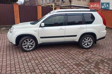 Внедорожник / Кроссовер Nissan X-Trail 2012 в 