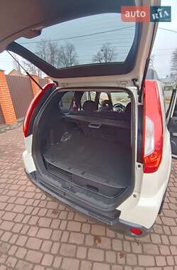 Внедорожник / Кроссовер Nissan X-Trail 2012 в 