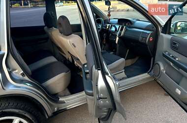 Внедорожник / Кроссовер Nissan X-Trail 2005 в 