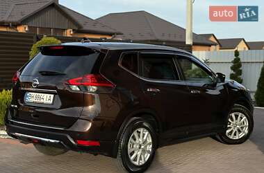 Позашляховик / Кросовер Nissan X-Trail 2018 в 
