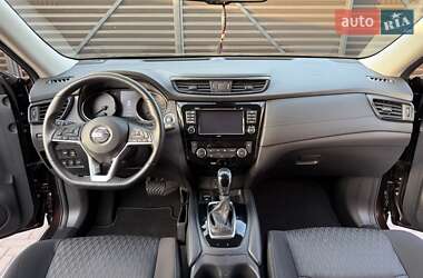 Позашляховик / Кросовер Nissan X-Trail 2018 в 