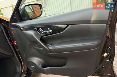 Позашляховик / Кросовер Nissan X-Trail 2018 в 