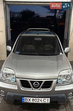 Позашляховик / Кросовер Nissan X-Trail 2003 в 