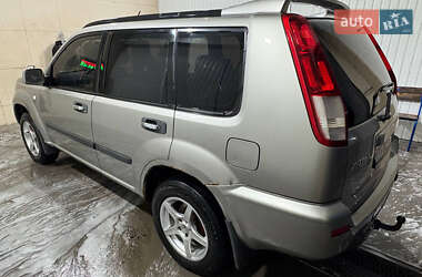 Позашляховик / Кросовер Nissan X-Trail 2003 в 