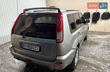 Позашляховик / Кросовер Nissan X-Trail 2003 в 