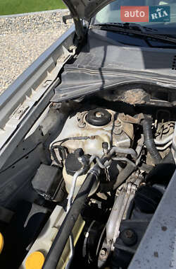 Внедорожник / Кроссовер Nissan X-Trail 2004 в 