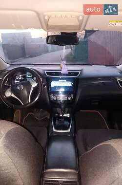 Внедорожник / Кроссовер Nissan X-Trail 2016 в 