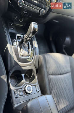 Позашляховик / Кросовер Nissan X-Trail 2021 в 