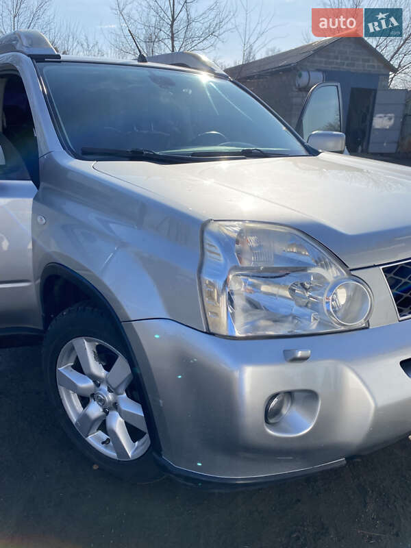 Позашляховик / Кросовер Nissan X-Trail 2008 в Малині