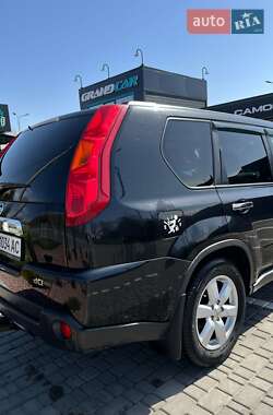 Внедорожник / Кроссовер Nissan X-Trail 2010 в 