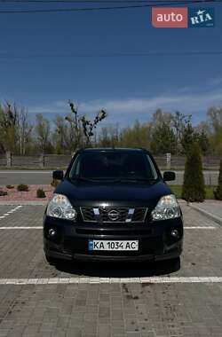 Внедорожник / Кроссовер Nissan X-Trail 2010 в 