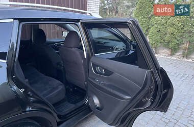 Позашляховик / Кросовер Nissan X-Trail 2017 в 
