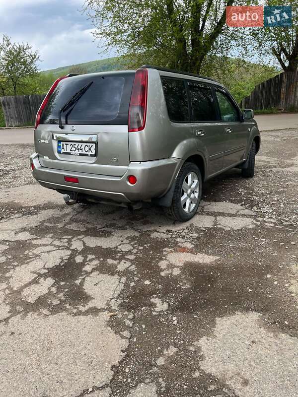 Внедорожник / Кроссовер Nissan X-Trail 2005 в Надворной
