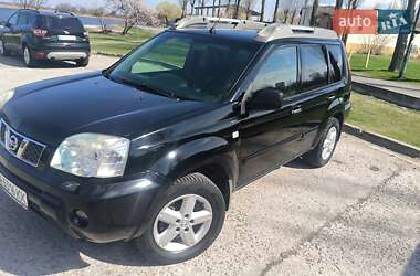Позашляховик / Кросовер Nissan X-Trail 2005 в 