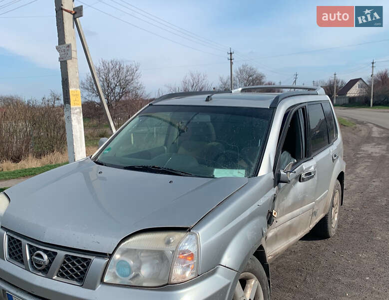 Внедорожник / Кроссовер Nissan X-Trail 2003 в 