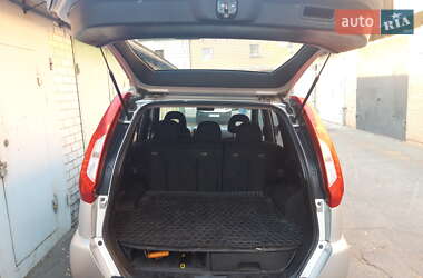 Позашляховик / Кросовер Nissan X-Trail 2010 в 